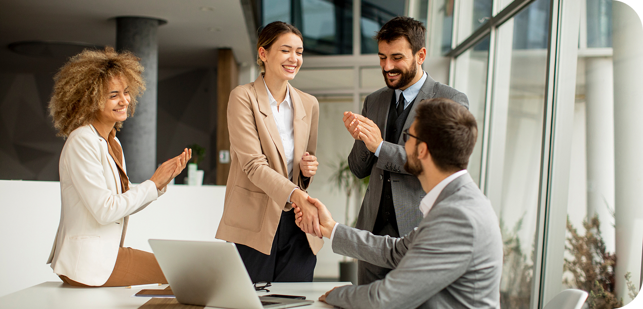 Profesionales de negocios colaborando